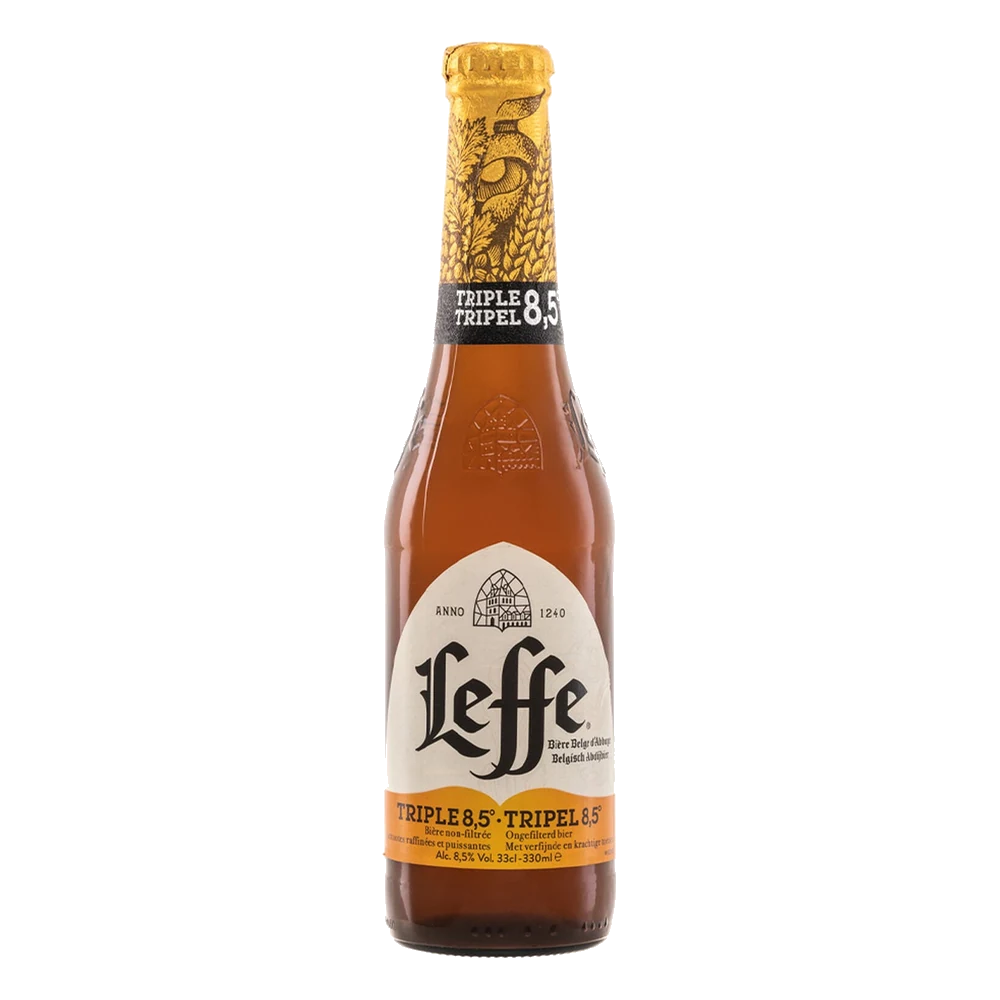 Leffe Triple 33 cl — sin fondo Botella de cerveza Leffe Triple 33 cl, Tripel de abadía belga de 8,5% vol.